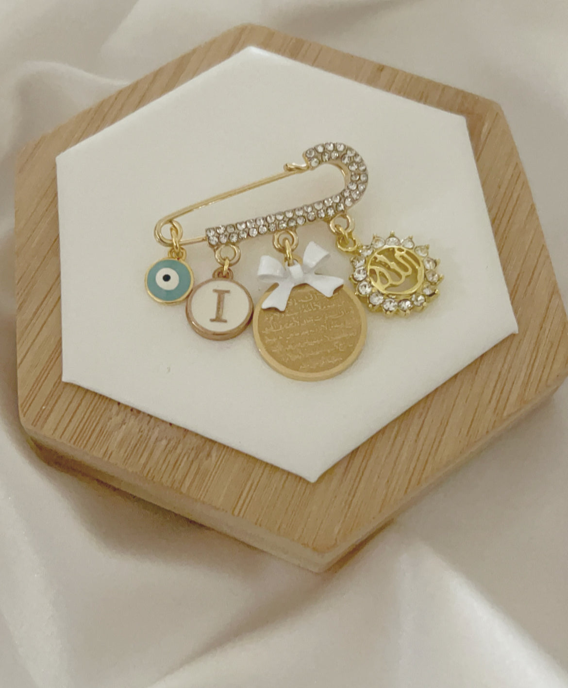 Nooré – Islamic Baby Blessing Pin