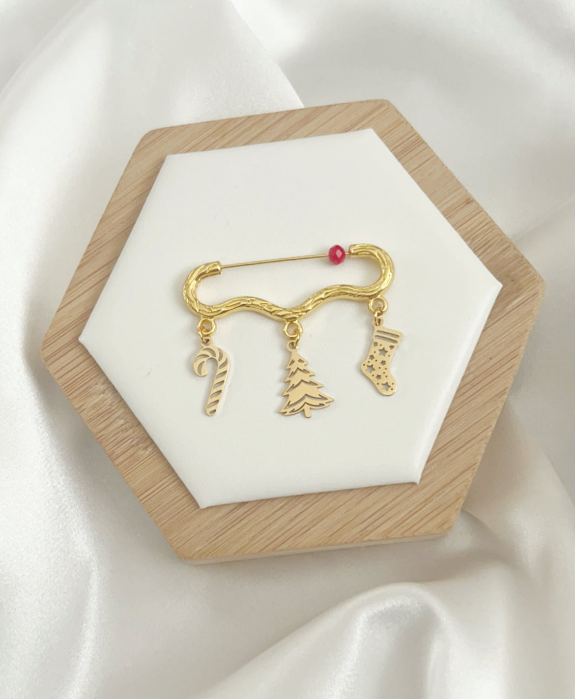 Holly Joy Pin